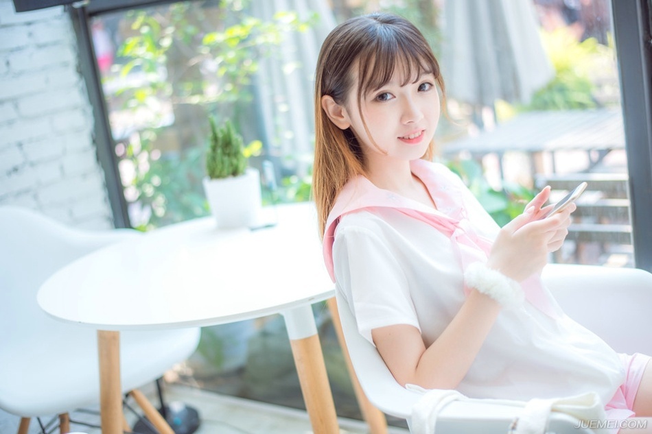 小学的离别，那是最不能知道你身边的人未来将变成一个什么样的人物的时刻[lizhigushicom]。——韩寒《，我想和这个世界谈谈》